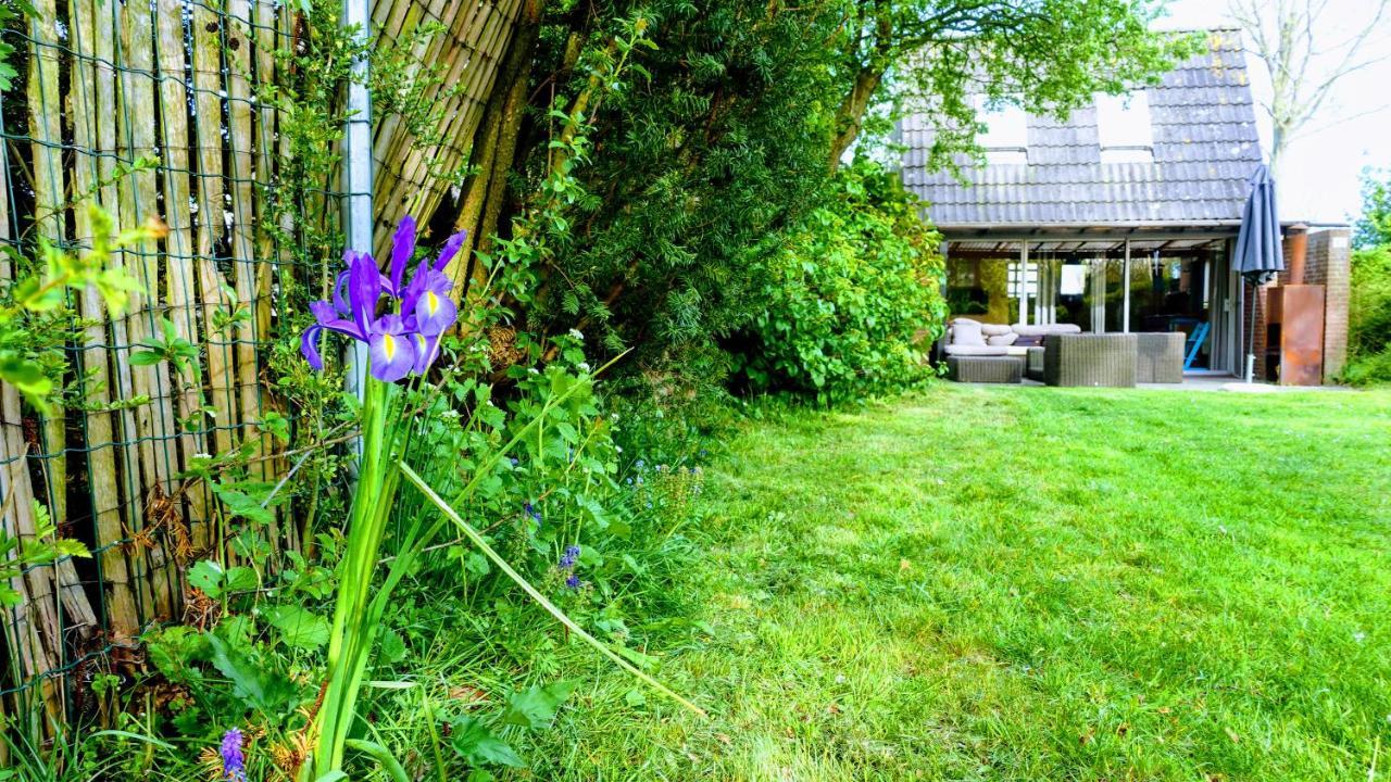 Oude-Tonge Holiday House Near Fishing Waters Bagian luar foto